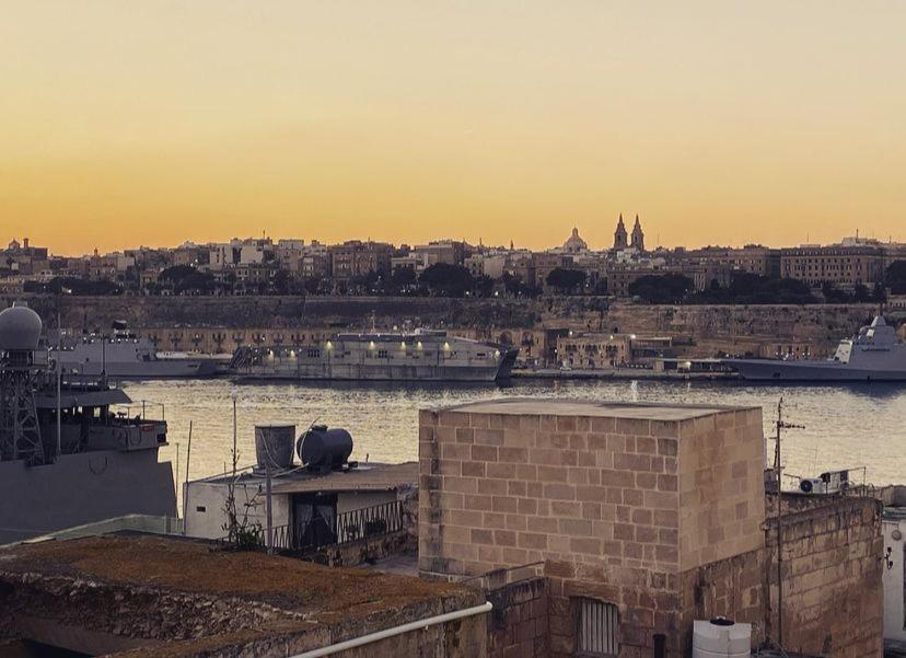 Malta Suites Сенглея Экстерьер фото