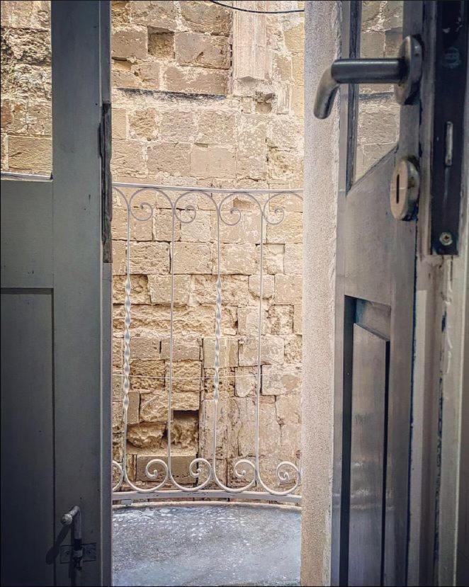 Malta Suites Сенглея Экстерьер фото
